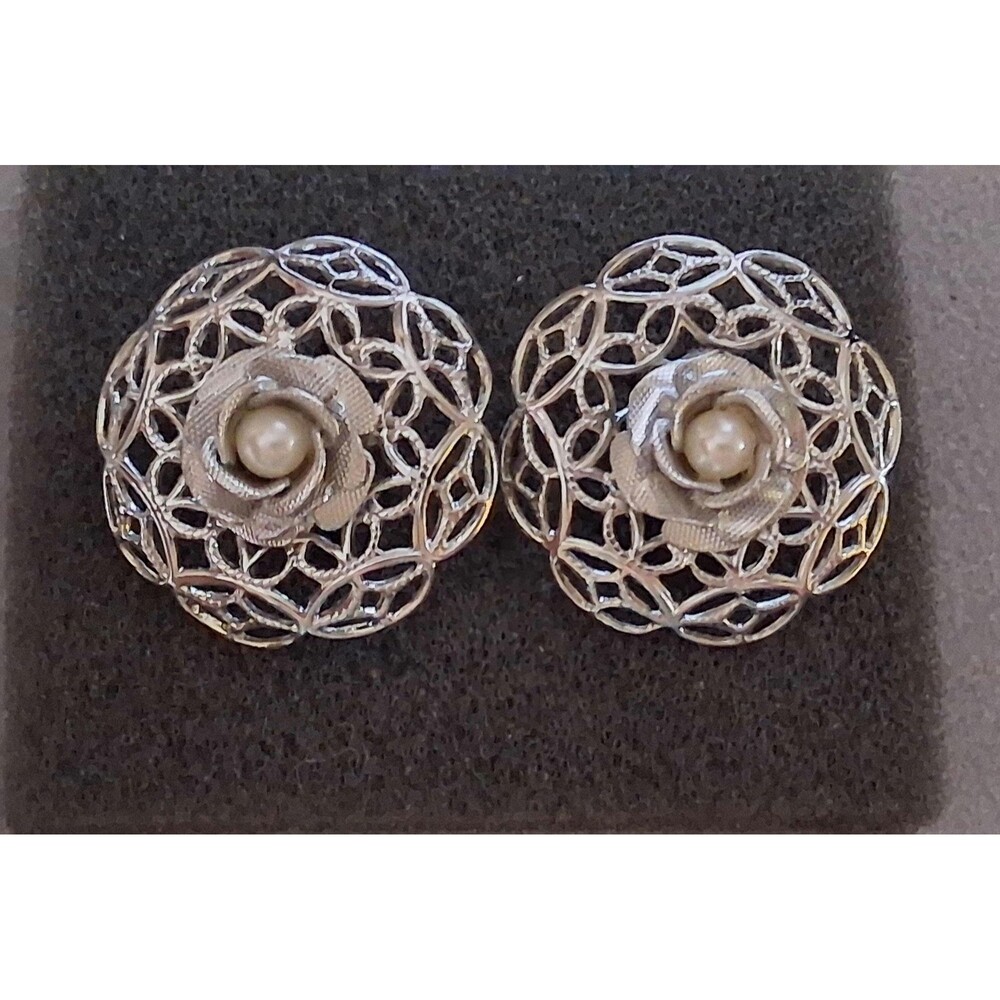 filigree open work flower rose bud earrings w/faux pearl